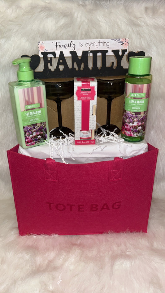 Pink Handbags Gift Set