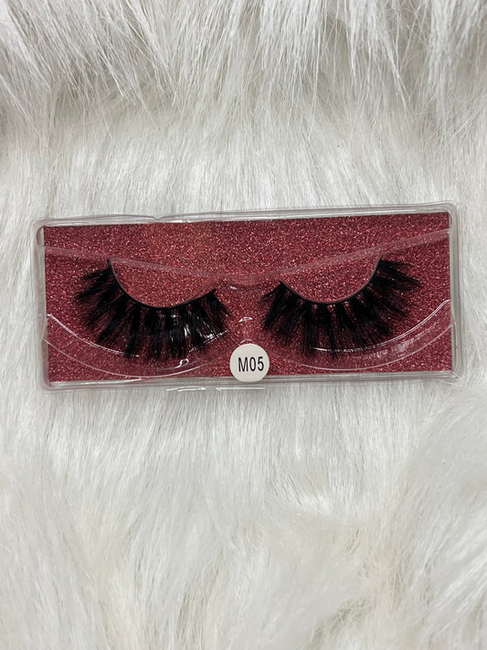 Red M05 Lashes